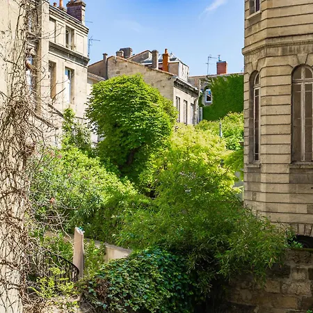 Apartment Aux Portes Du Jardin Public *